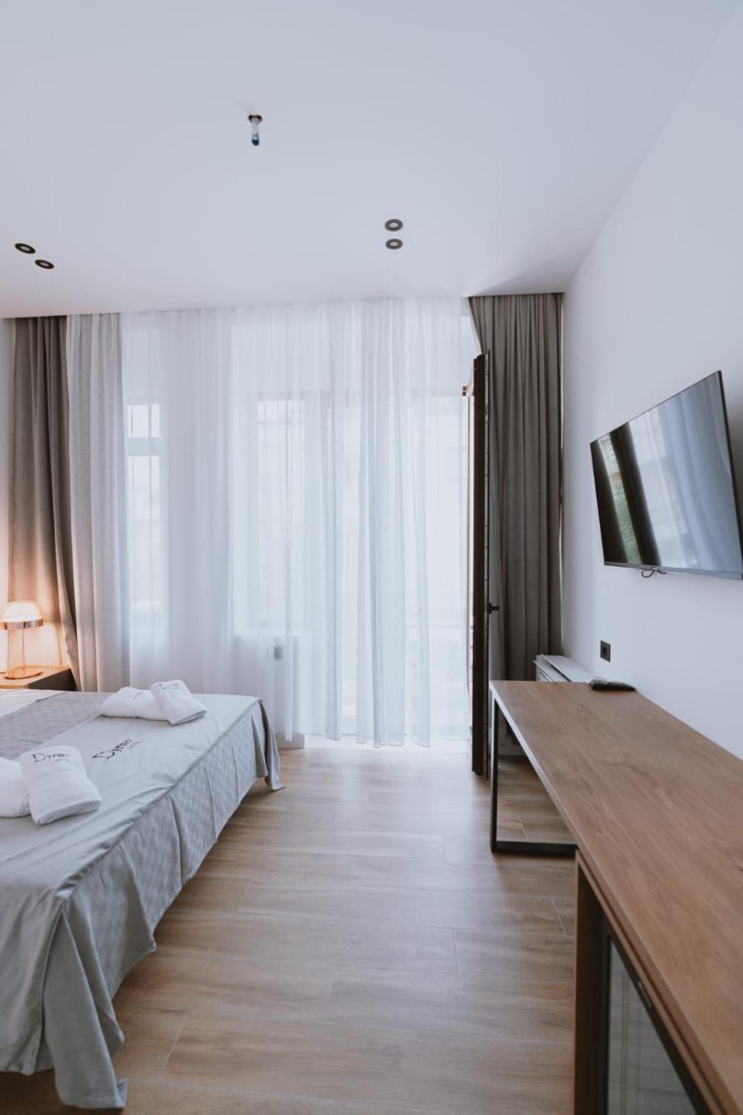 Dyrmo Hotel Berat Exterior photo