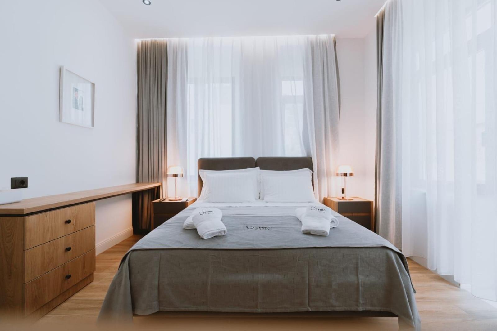 Dyrmo Hotel Berat Exterior photo